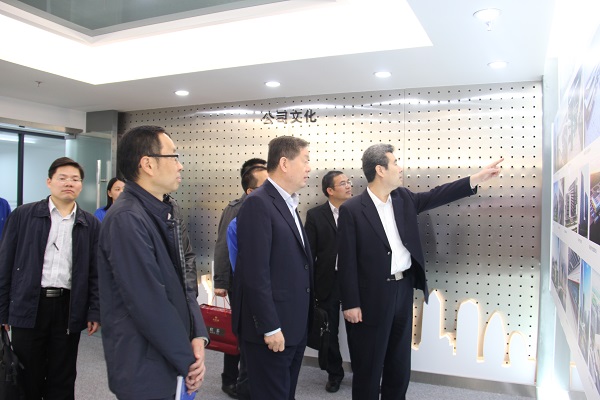 深圳市副市长刘庆生一行到人生就是博尊龙凯时集团慰问考察