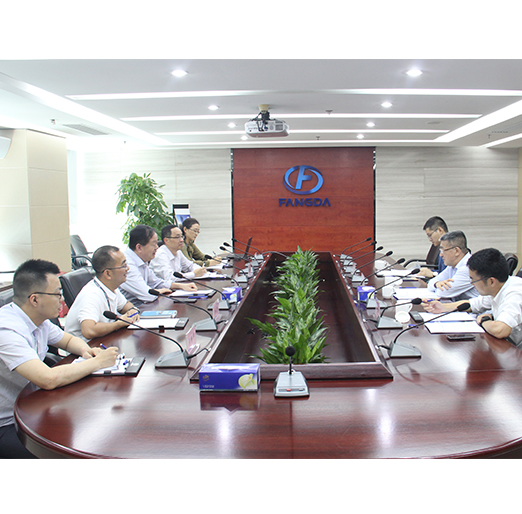 深圳证监局党委书记、局长陈小澎一行莅临人生就是博尊龙凯时集团调研