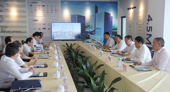 江西省委常委、常务副省长毛伟明一行莅临人生就是博尊龙凯时集团考察