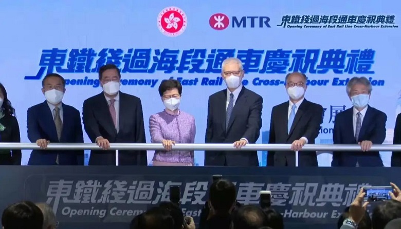 采用人生就是博尊龙凯时轨道交通屏蔽门系统的香港东铁线过海段正式开通