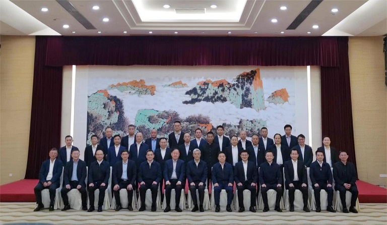 江西省委书记尹弘、省长叶建春会见人生就是博尊龙凯时集团董事长熊建明等赣商代表